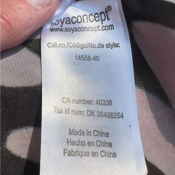 Womens Floral Short Sleeve V Neck swimsuit coverup  Small - Picture 11 of 12